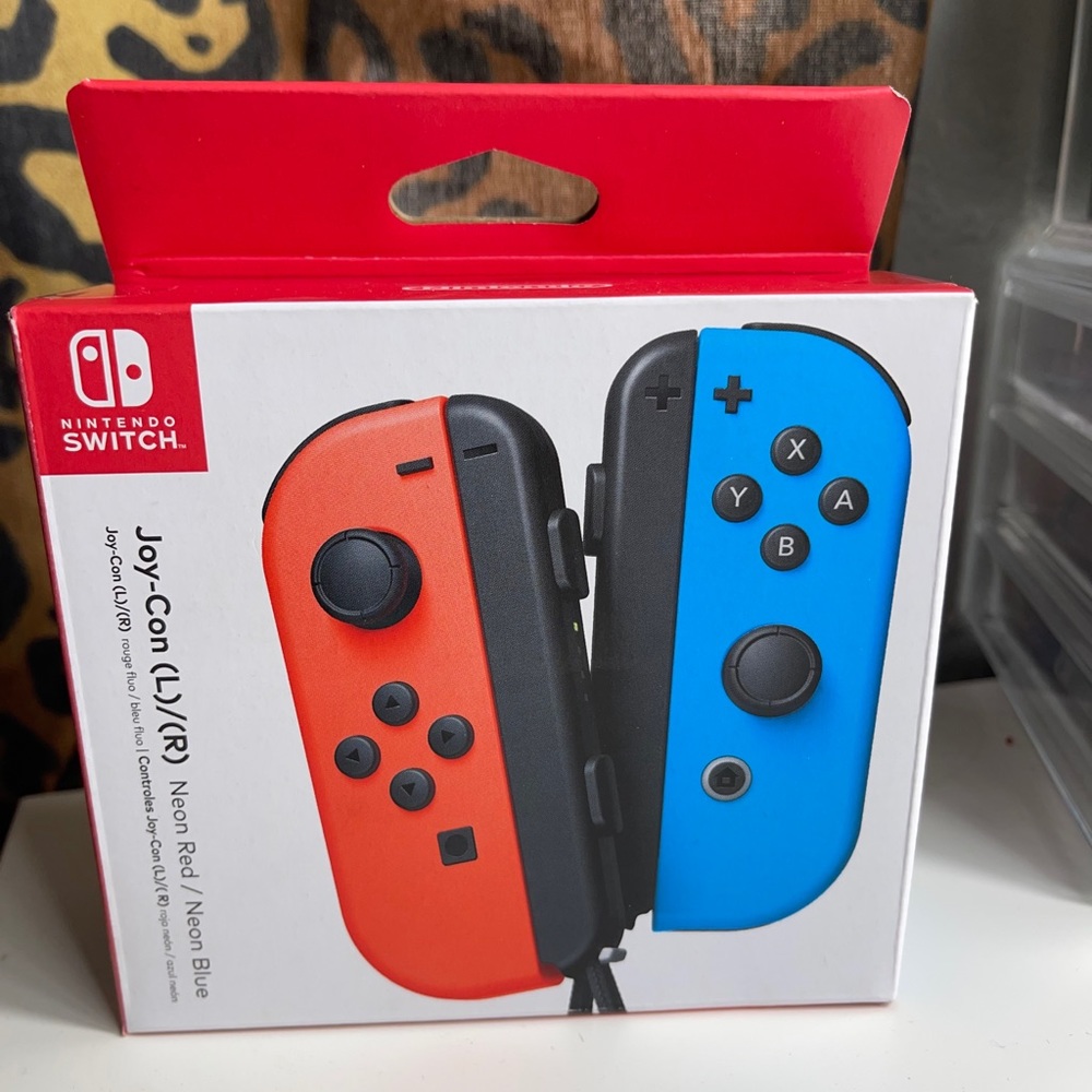 Nintendo Switch Joy-Con Controller Pair